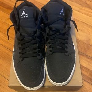 Air Jordan 1 mid
